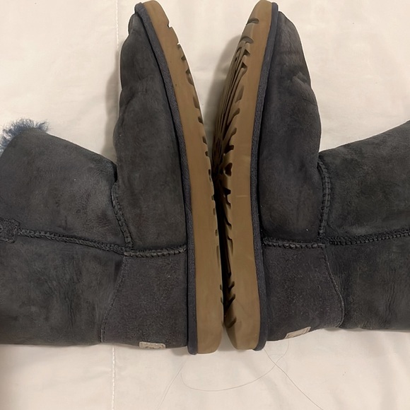 UGG Boots - Picture 7 of 9